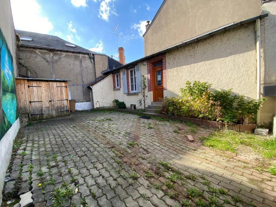 Maison De Ville Orleans Dans Le Quartier Dunois Avec Parking Privatif Extérieur photo